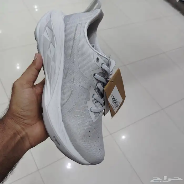 شوزات واحذيه رياضية وشنط ماستر صناعه إيطالي 45