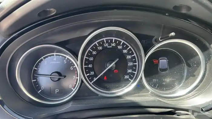 للبيع مازدا 6