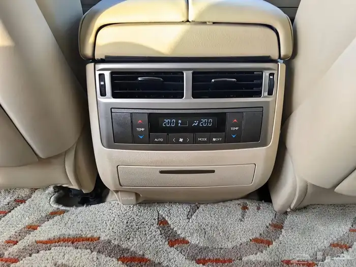 جيب لكزس 2013 570 19