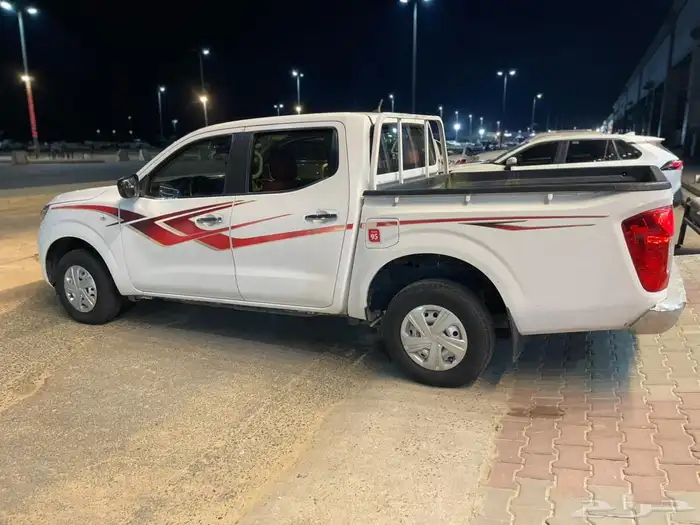 نيسان نيفارا موديل 2017 عداد 200 الف تماتيك 1