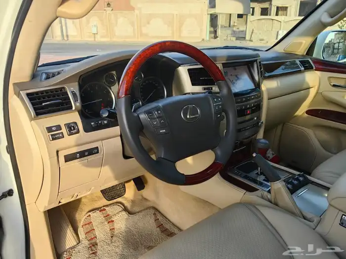 جيب لكزس 2013 570 16