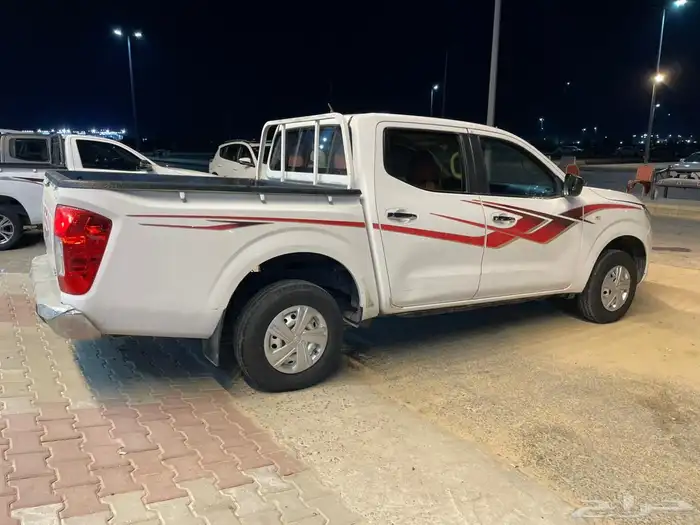 نيسان نيفارا موديل 2017 عداد 200 الف تماتيك 3