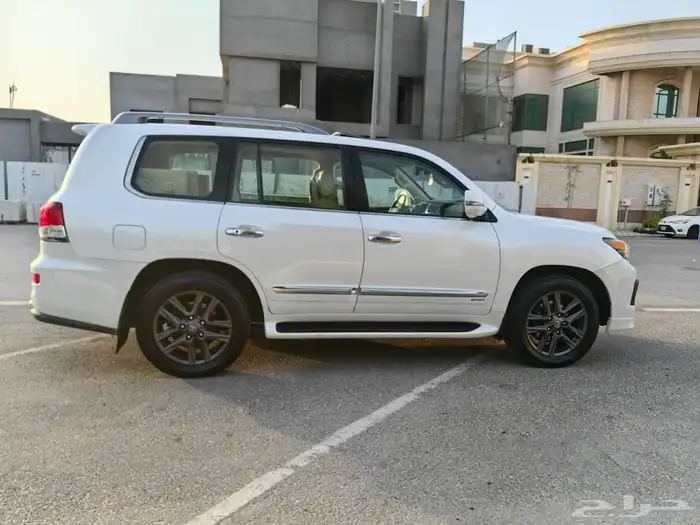 جيب لكزس 2013 570 3