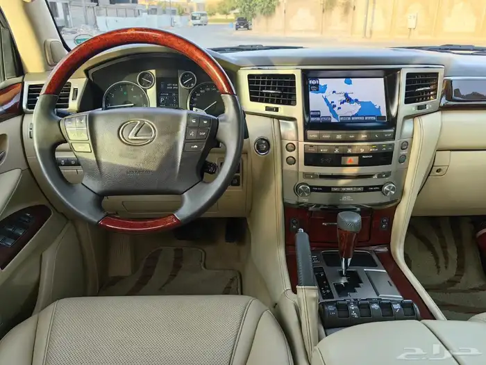 جيب لكزس 2013 570 21