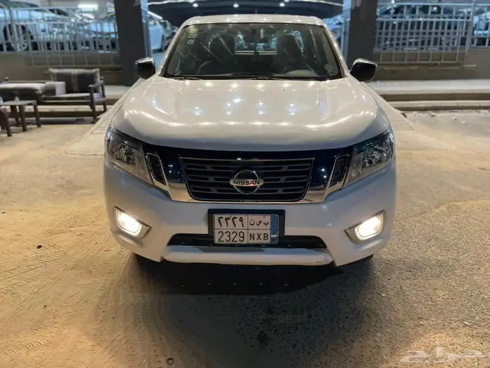 نيسان نيفارا موديل 2017 عداد 200 الف تماتيك 5