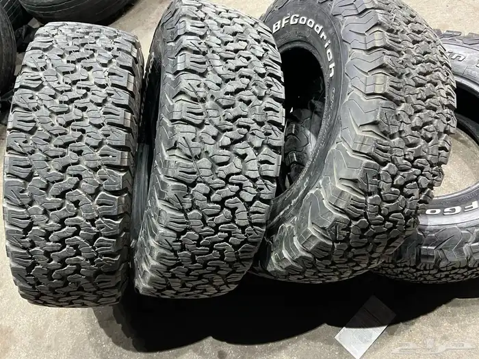 كفرات بي اف نص حجري مقاس 285 70 17 2