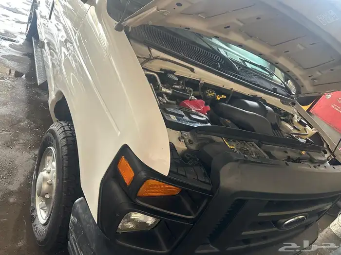 بيع فورد 350 فان موديل 2013 8