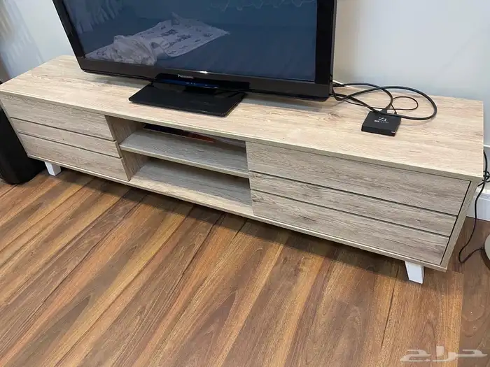 طاولة تلفزيون استخدام نظيف 0