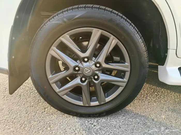 جيب لكزس 2013 570 9