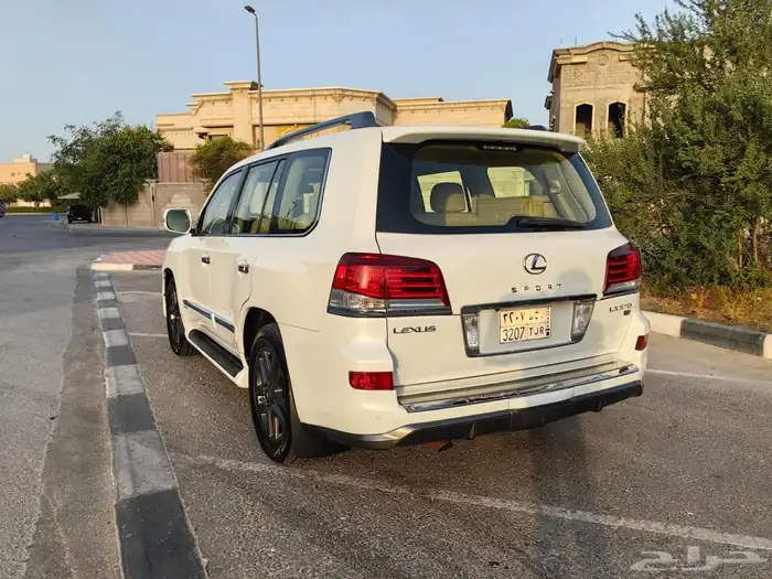 جيب لكزس 2013 570 2