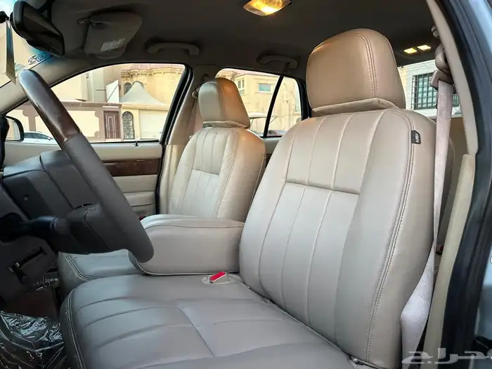 جراند ماركيز 2009 للبيع 26