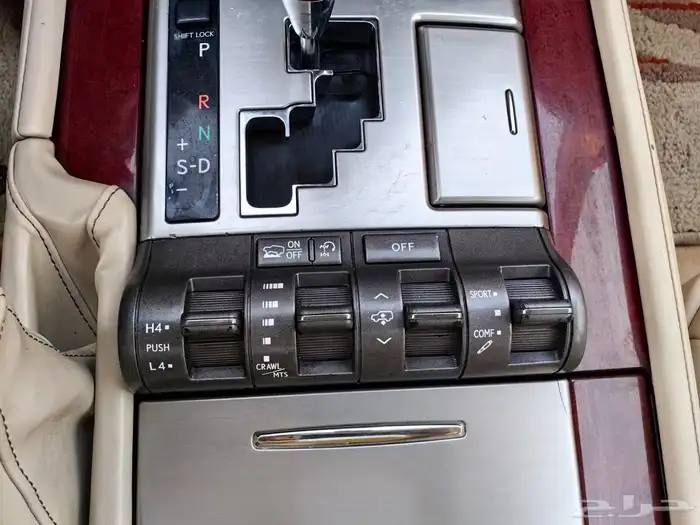 جيب لكزس 2013 570 26