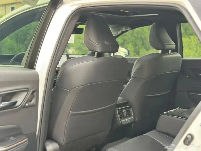 تويوتا كراون بريميوم 2023 18