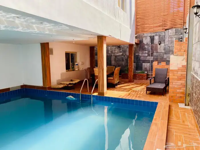 فيلا مميزة بمسبح في طيبة الرحيلي السعر 1.750.000 1