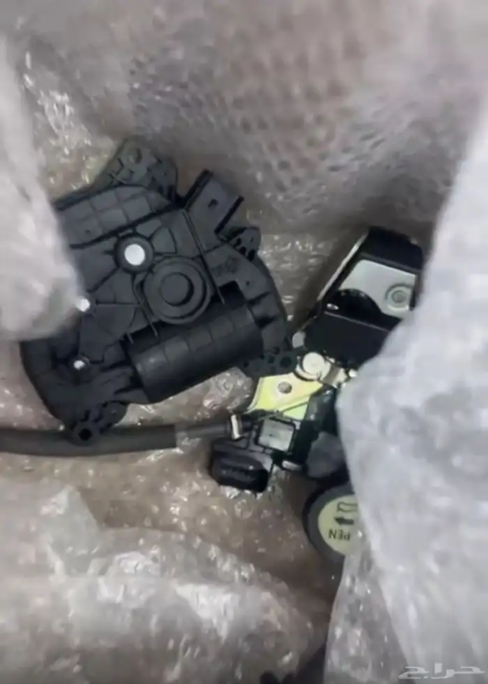 قفل شنطة كامل مع الشفط وكالة للجنيسس G80 مستخدم 1