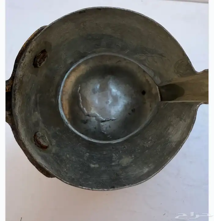 دلة ونجر قديمة 0