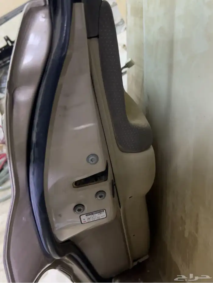 باب خلفي يسار لاندكروزر 2007 بلد 2