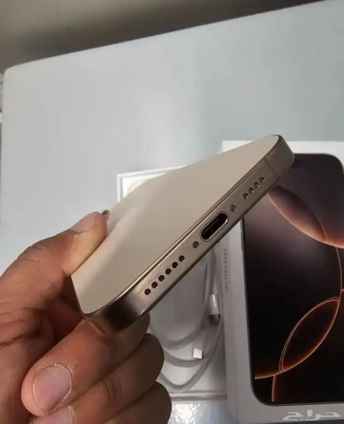 ايفون 16 برو ماكس 2