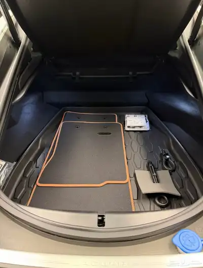 للبيع جاكور F-Type 75 موديل 2024 اصفار V8 وارد كندا index