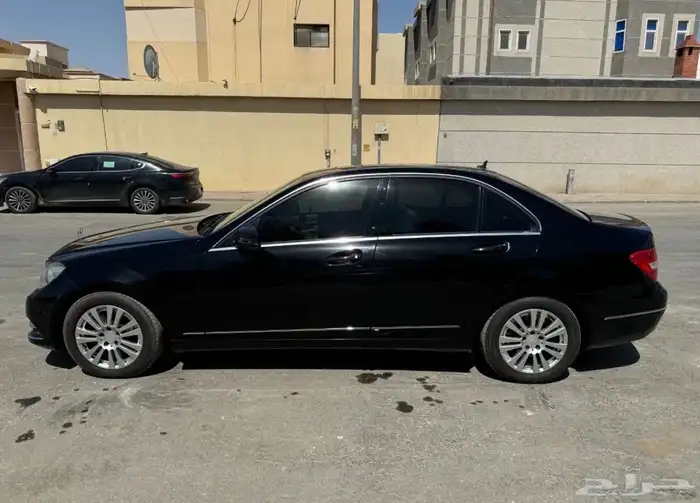 Mercedes C200 2013 164000 km 49000 SAR 6