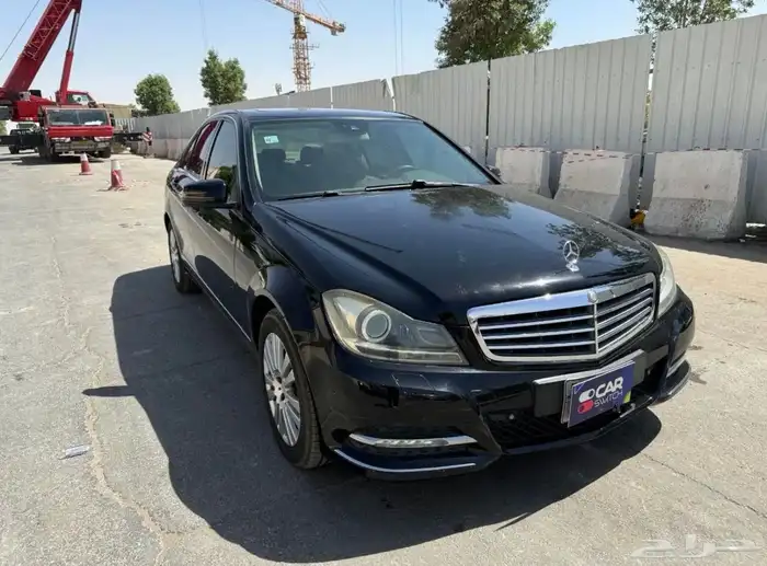 Mercedes C200 2013 164000 km 49000 SAR 0