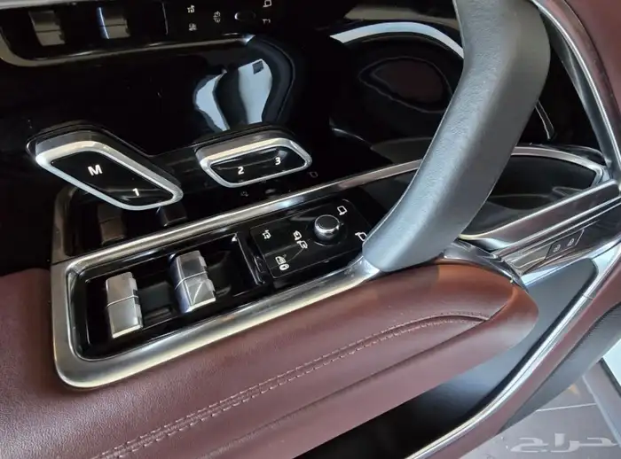 للبيع رانج روفر فوج Auto موديل 2023 فل كامل وارد كندا 8