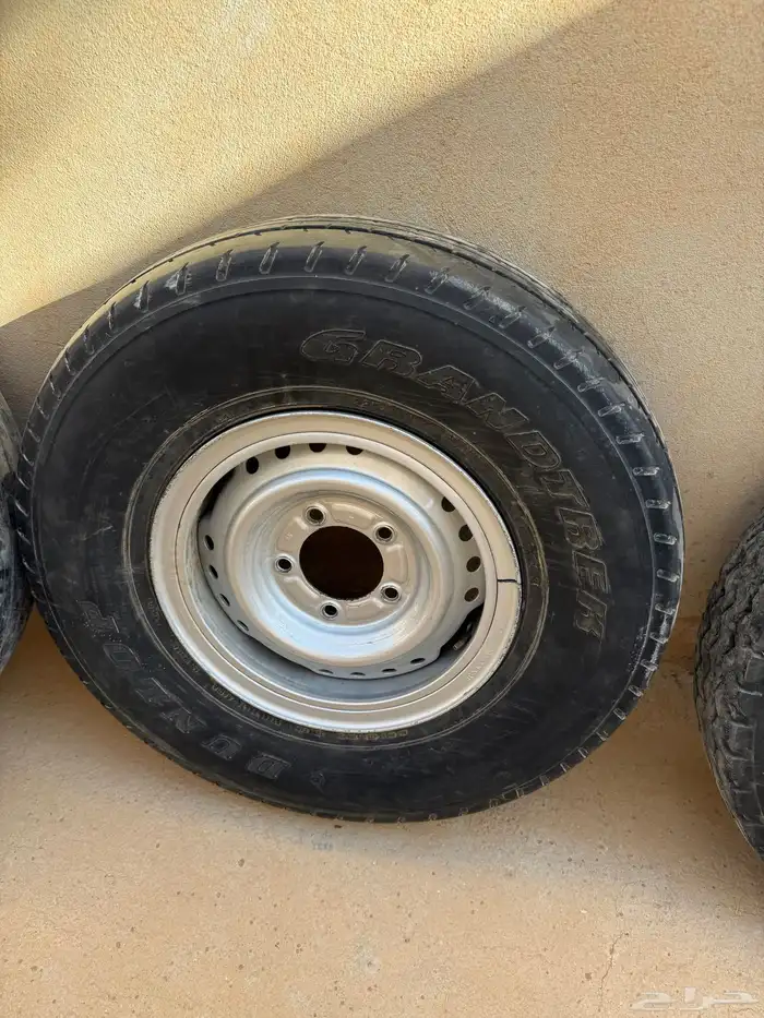 للبيع 5 جنوط شمبر مع الكفرات 2