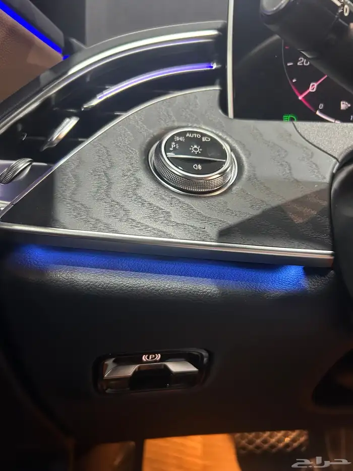 مرسيدس E200 - 2025 وكالة ( أصفار) 10