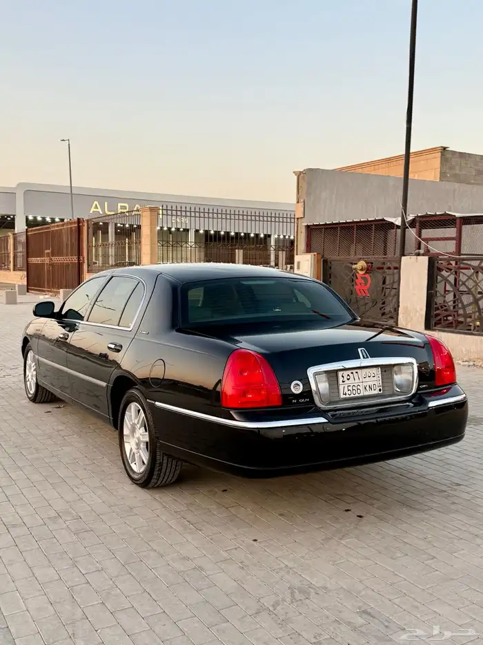 لينكون تاون كار لارج L ( مخزن 95الف ) سعودي 2011 بدي وكالة 11