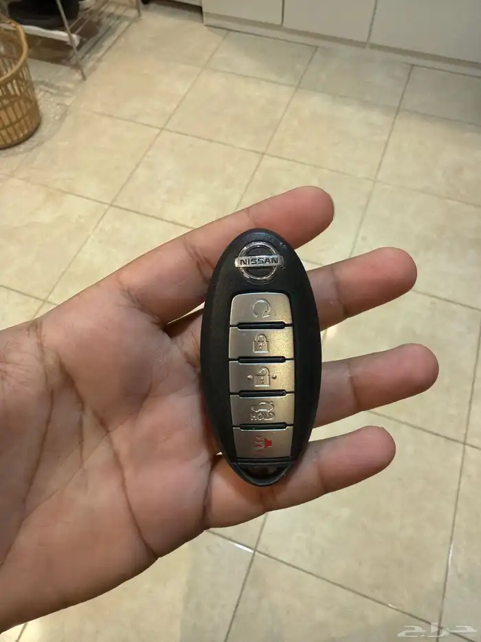 مفتاح نيسان لي اغلب السيارات 0