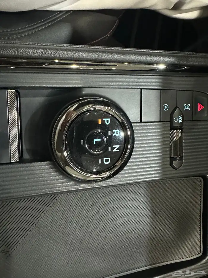 فورد تورس موديل 2023 ترند 11