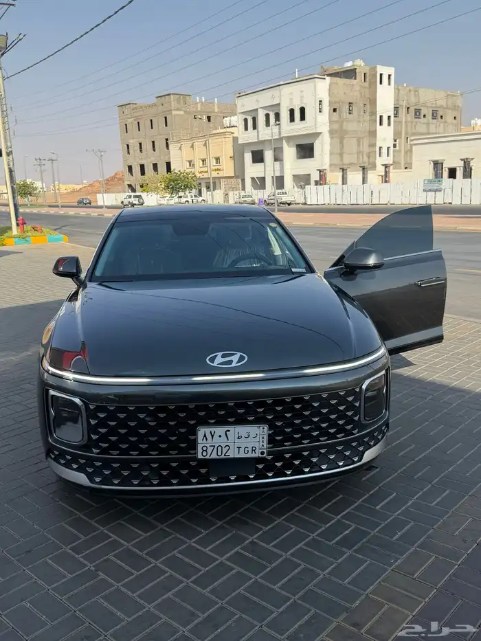 للبيع هونداي ازيرا 2024. - فئة كلاسيك . 8