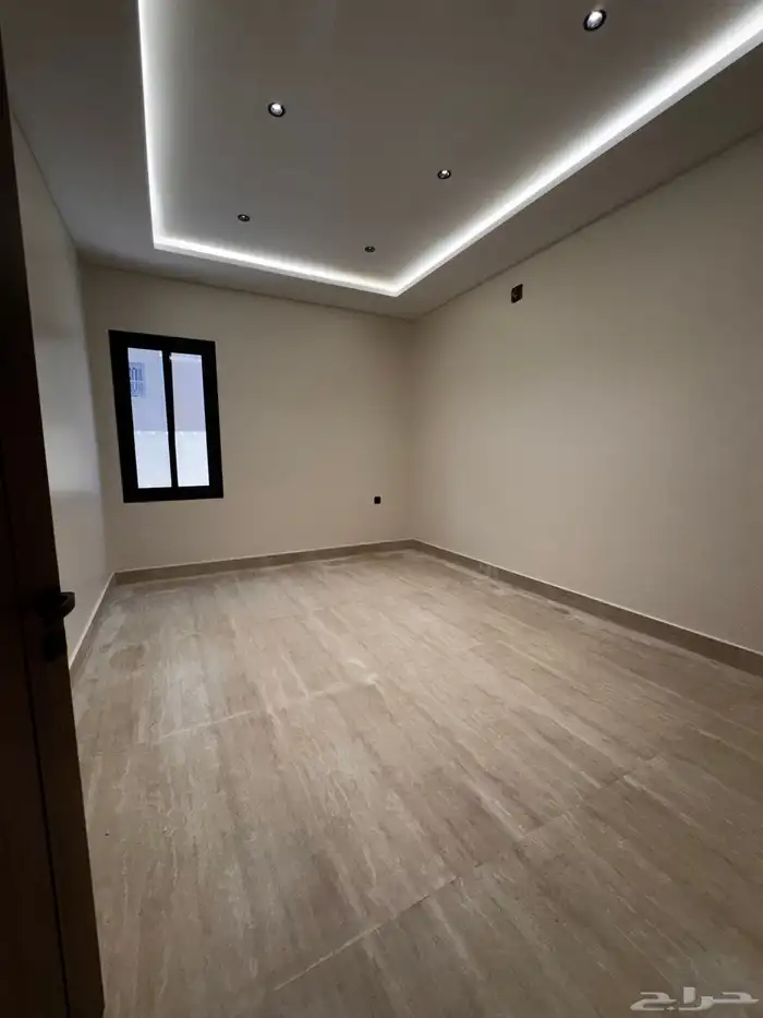 تاون هاوس دورين في حي بدر مساحه 300 5