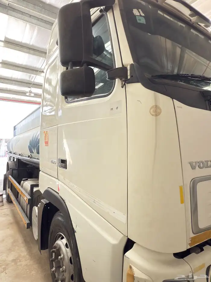 للبيع وايت فولفو موديل 2003 للبيع 5