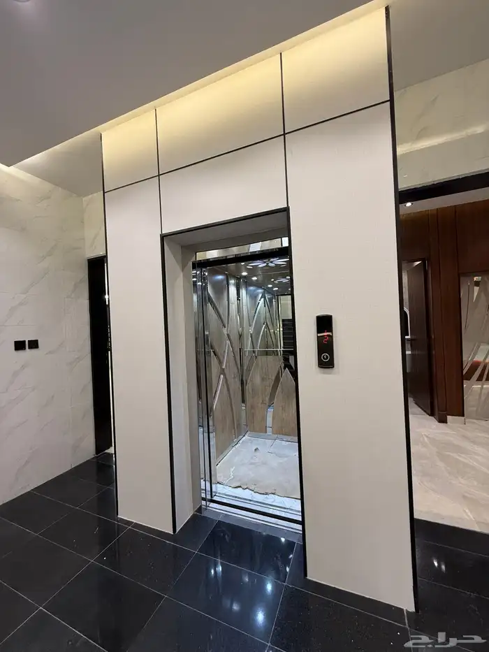 للبيع شقة 6 غرف بأبها بسطح مطل ومصعد خاص داخل الشقة للسطح 3