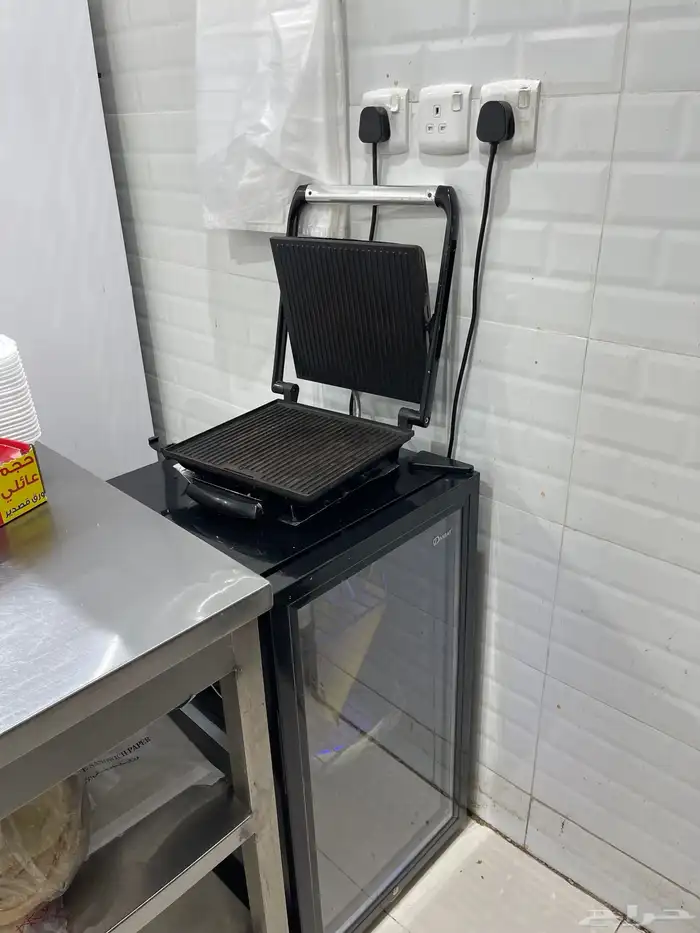 مطعم شاورما بحي الاشرافية مقابل الورود بجانب محطة سهل للبيع 18