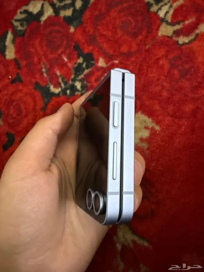 سامسونج زد فليب جوال زيرو استخدام قليل جدا 6