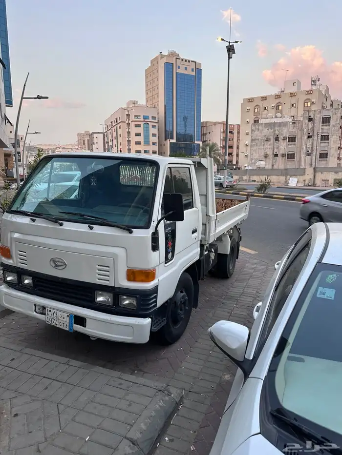 سيارة قلاب دايهاتسون 4