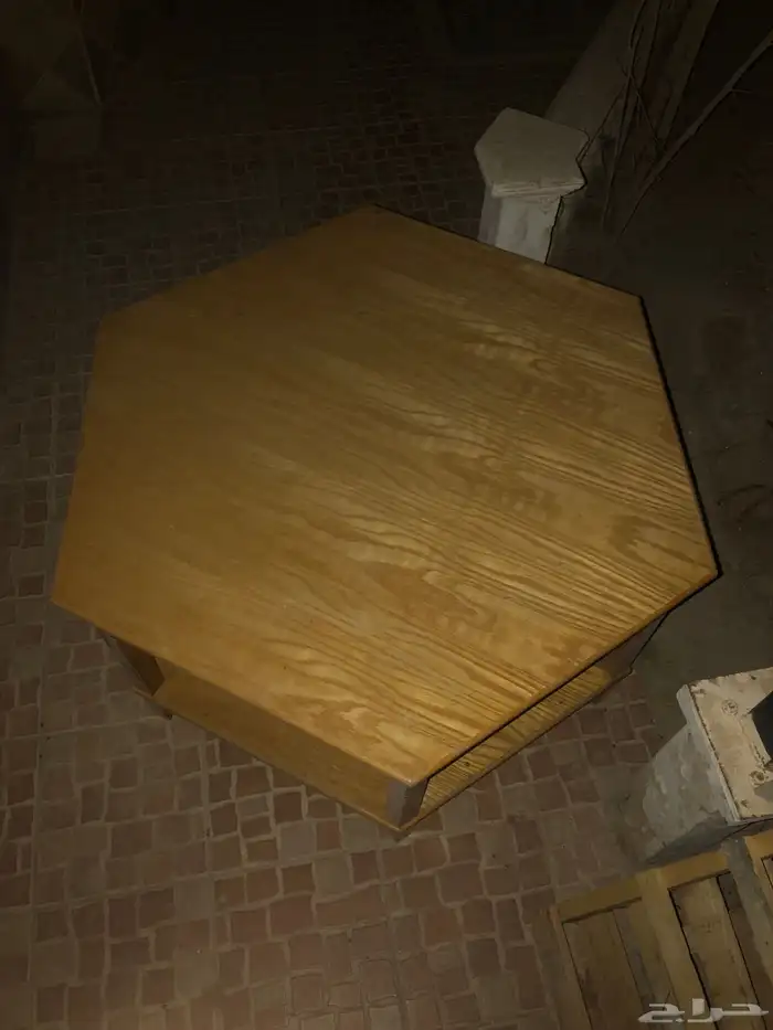 طاولة خشب سداسية 0