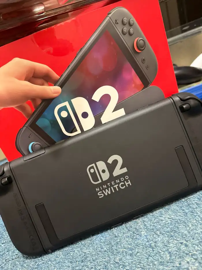 نينتدو سويتش 2 نسخة ماريو كارت مع كامل ملحقاتها وشنطة وكفر 1