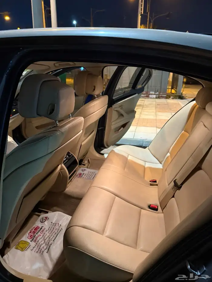 بي ام 520i فل كامل 13