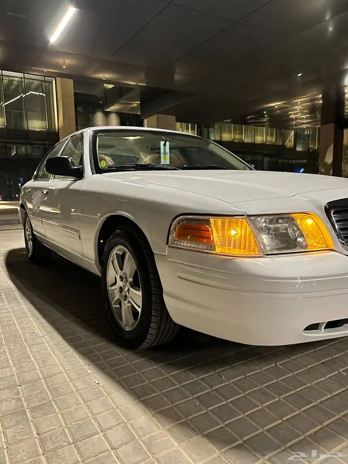 فورد فكتوريا مخزن 12