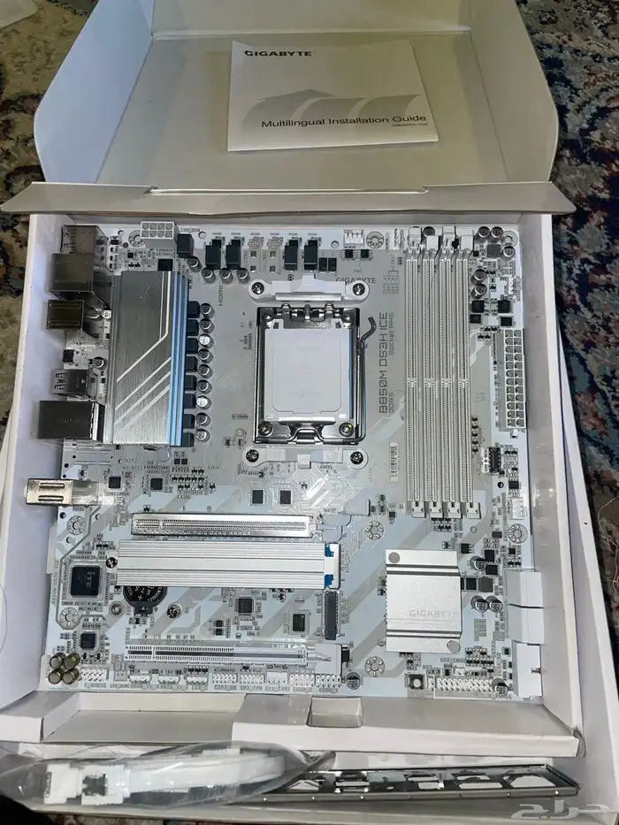 مذربورد AMD RYZEN B 850M DS3H ICE للبيع ما استخدم ولا مرا 1