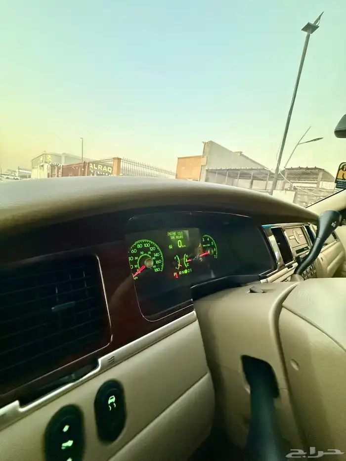 لينكون تاون كار لارج L ( مخزن 95الف ) سعودي 2011 بدي وكالة 54