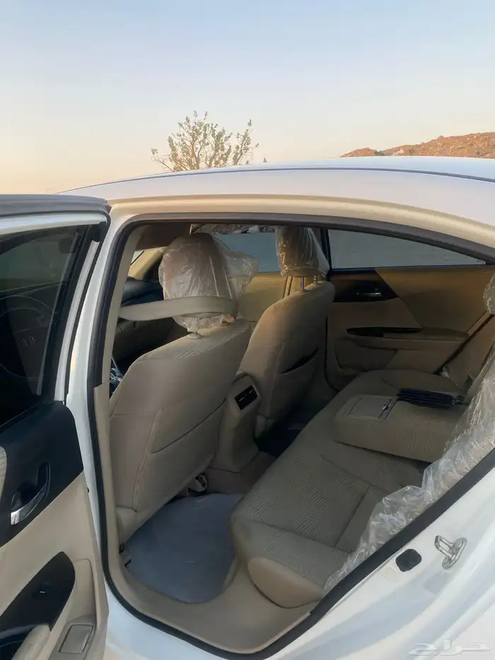 هوندا اكورد 2017 نظيفة جدا 10