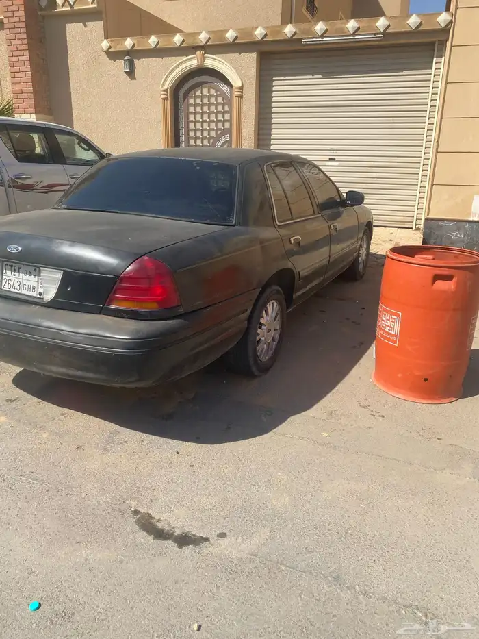 فورد فكتوريا 2003 4