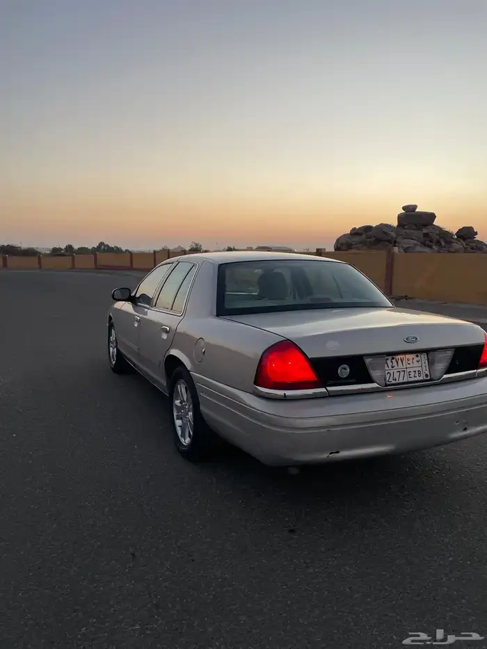 للبيع فورد 2011 فكتوريا سعودي 7