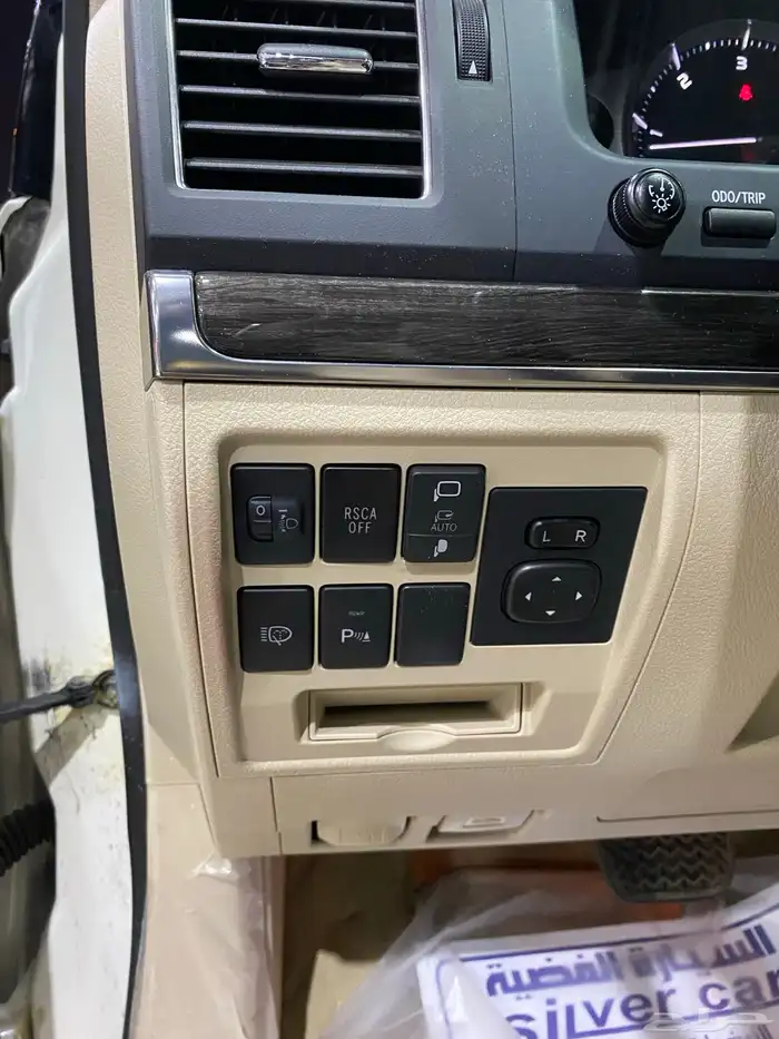 لاندكروزر جي اكس آر V8 المديل2021 العدد 70 الف 5