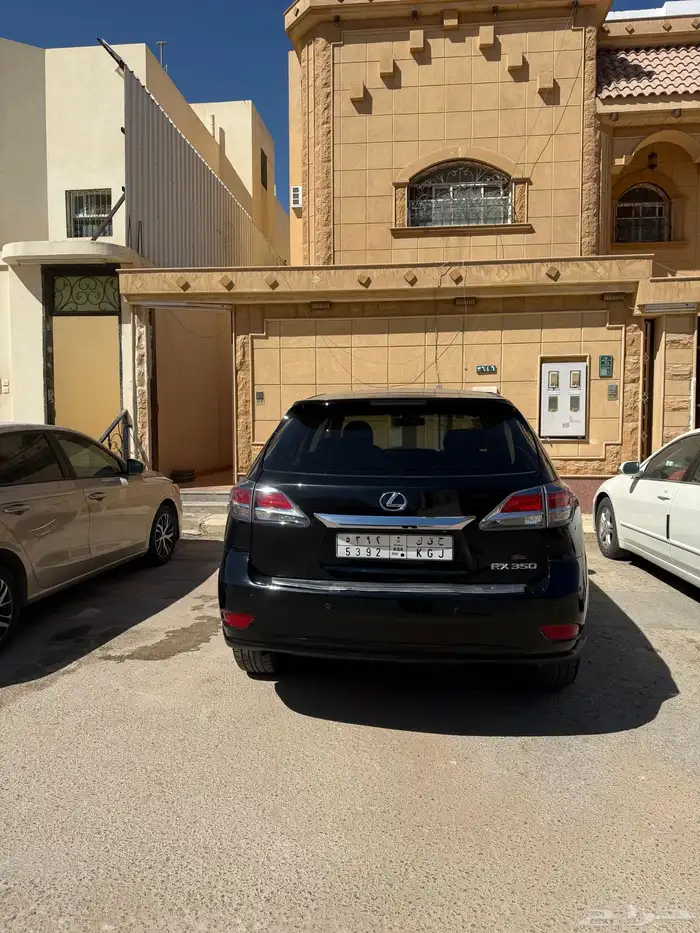 جيب لكزس آراكس 2015 أسود فل كامل 1