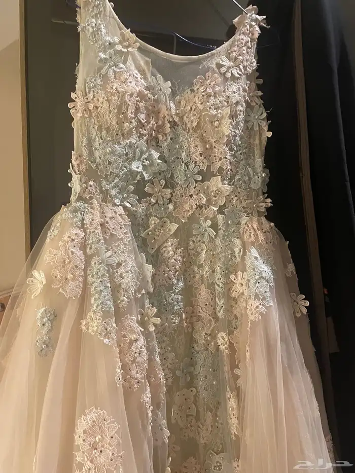 فساتين وجلابيات للبيع 1